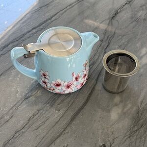 Floral Blue Teapot with Infuser